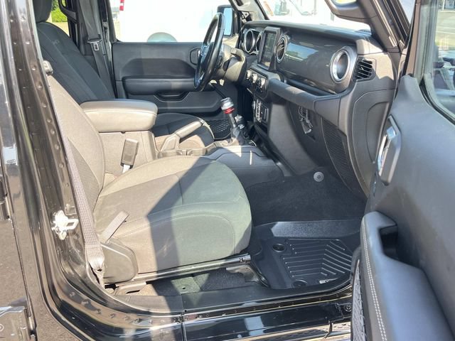 Used 2021 Jeep Wrangler Unlimited Sahara AWD/4WD image 22
