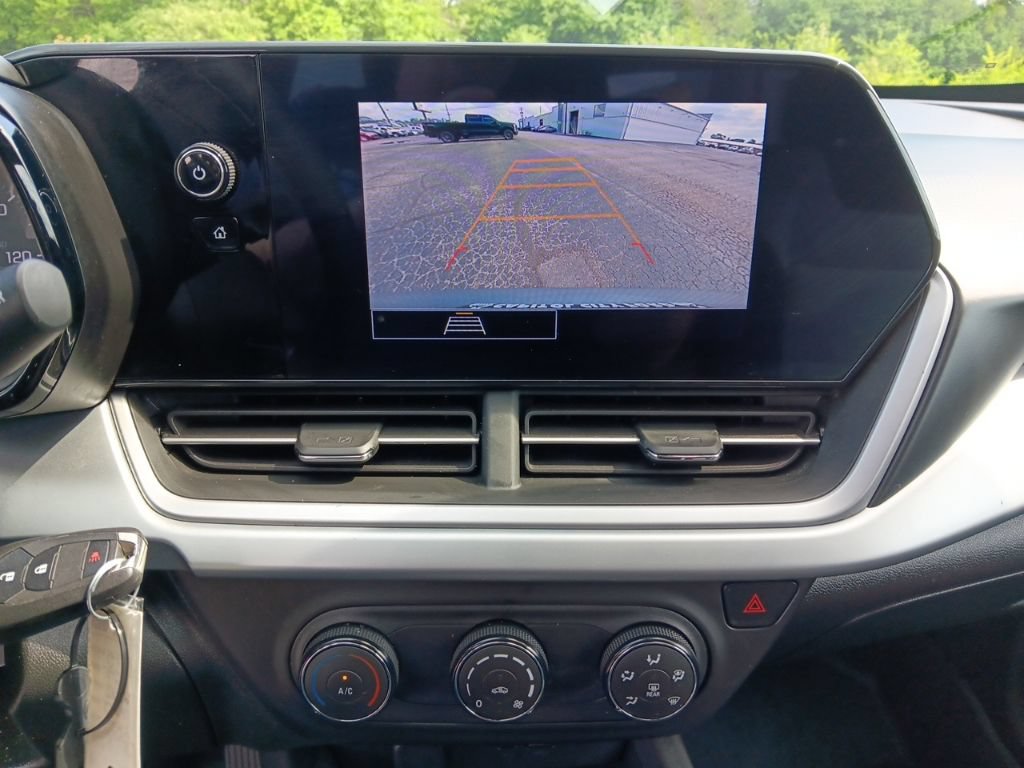 Used 2024 Chevrolet Trax LS w/ Driver Confidence Package FWD image 21