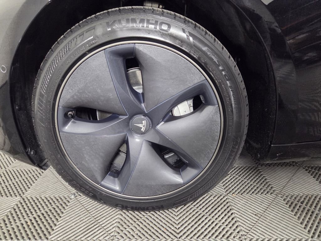 Used 2020 Tesla Model 3 Standard Range Plus RWD image 10