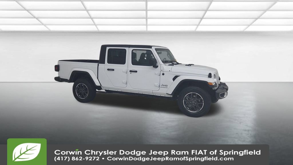 Certified 2023 Jeep Gladiator Overland image 3