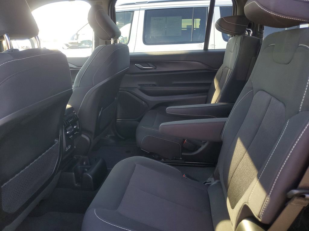 Used 2024 Jeep Grand Cherokee L Laredo w/ Trailer Tow Package image 19