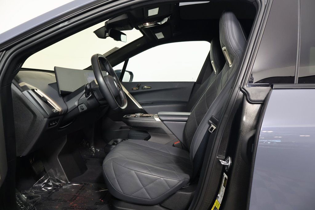 Used 2023 BMW iX M60 w/ Executive Package image 10