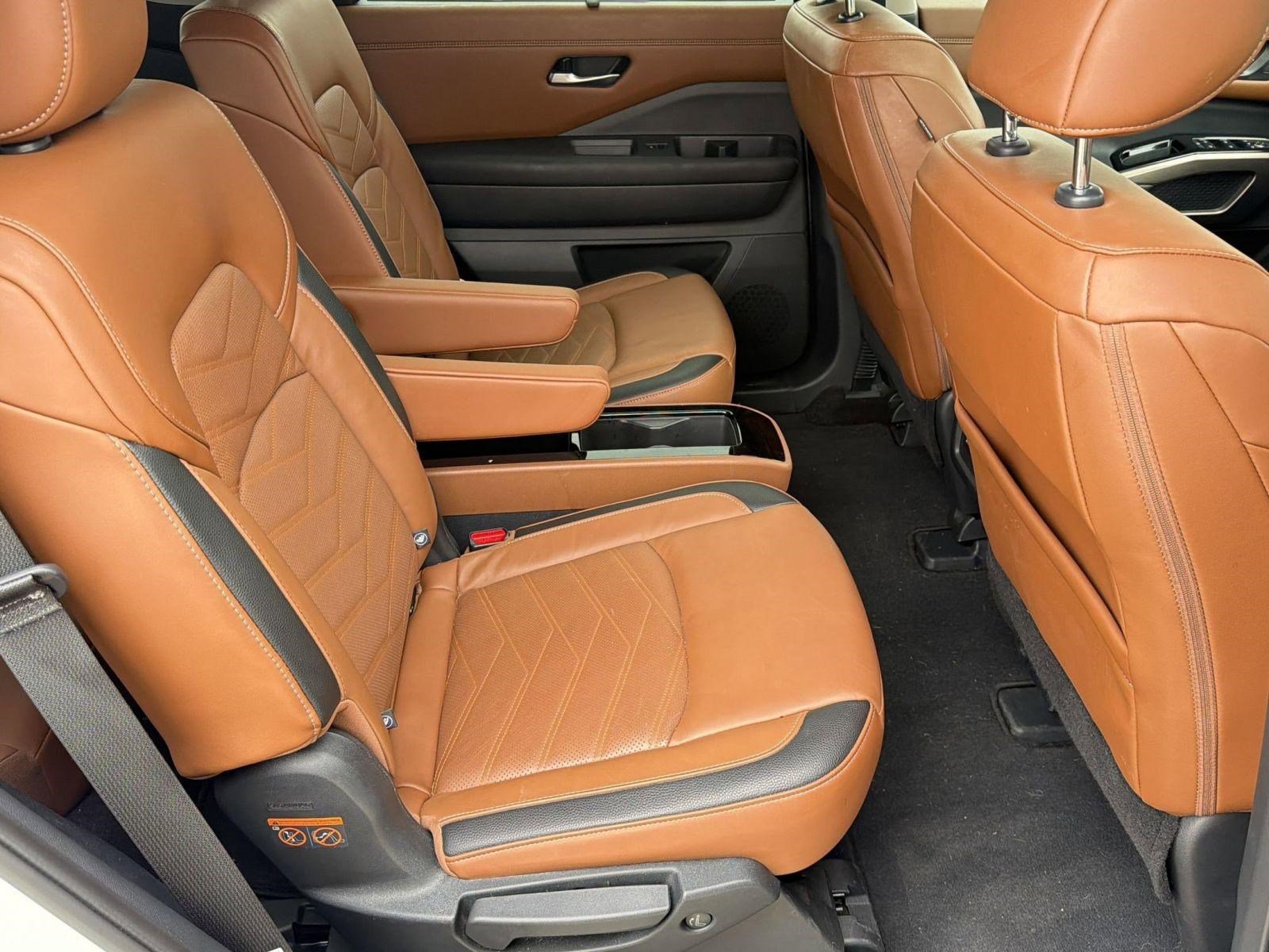 Used 2023 Nissan Pathfinder Platinum image 30