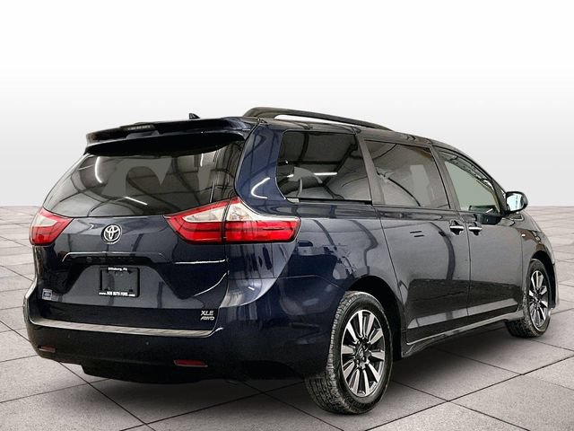 Used 2018 Toyota Sienna XLE w/ XLE Navigation Package AWD/4WD image 12