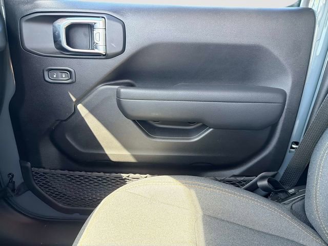Used 2025 Jeep Wrangler Sport S image 19