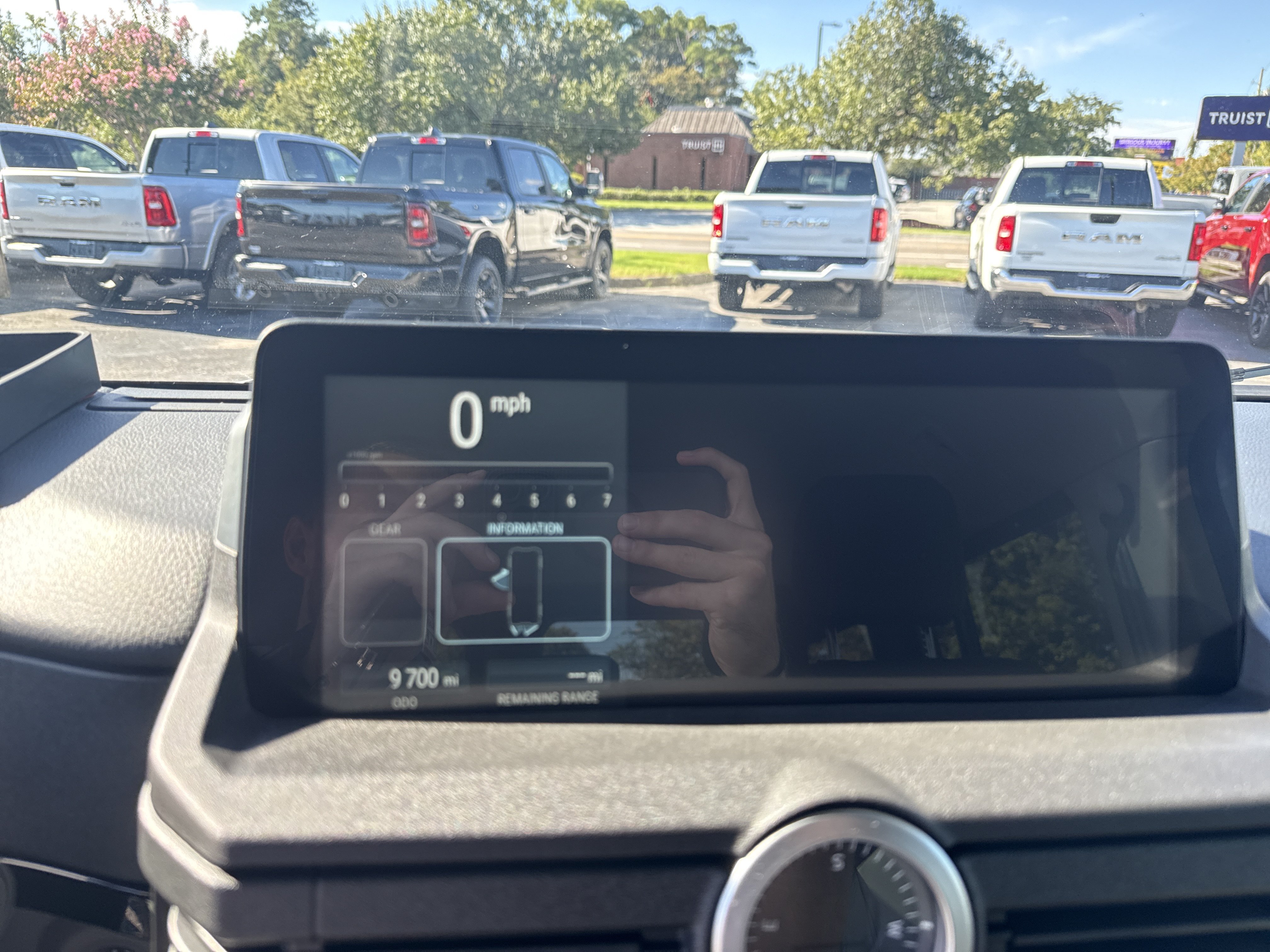 Used 2025 INEOS Grenadier Station Wagon AWD/4WD image 20