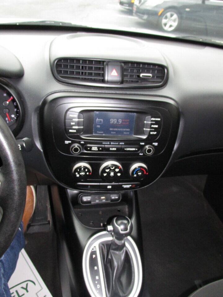 Used 2015 Kia Soul FWD image 49