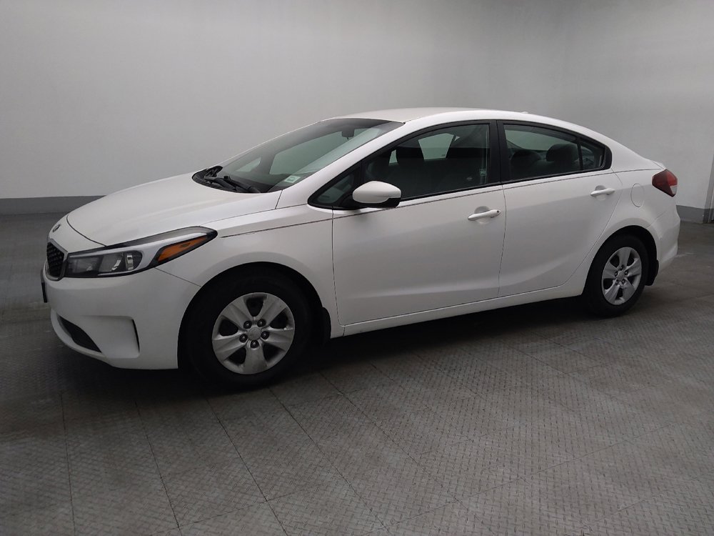 Used 2017 Kia Forte LX w/ LX Popular Package image 2