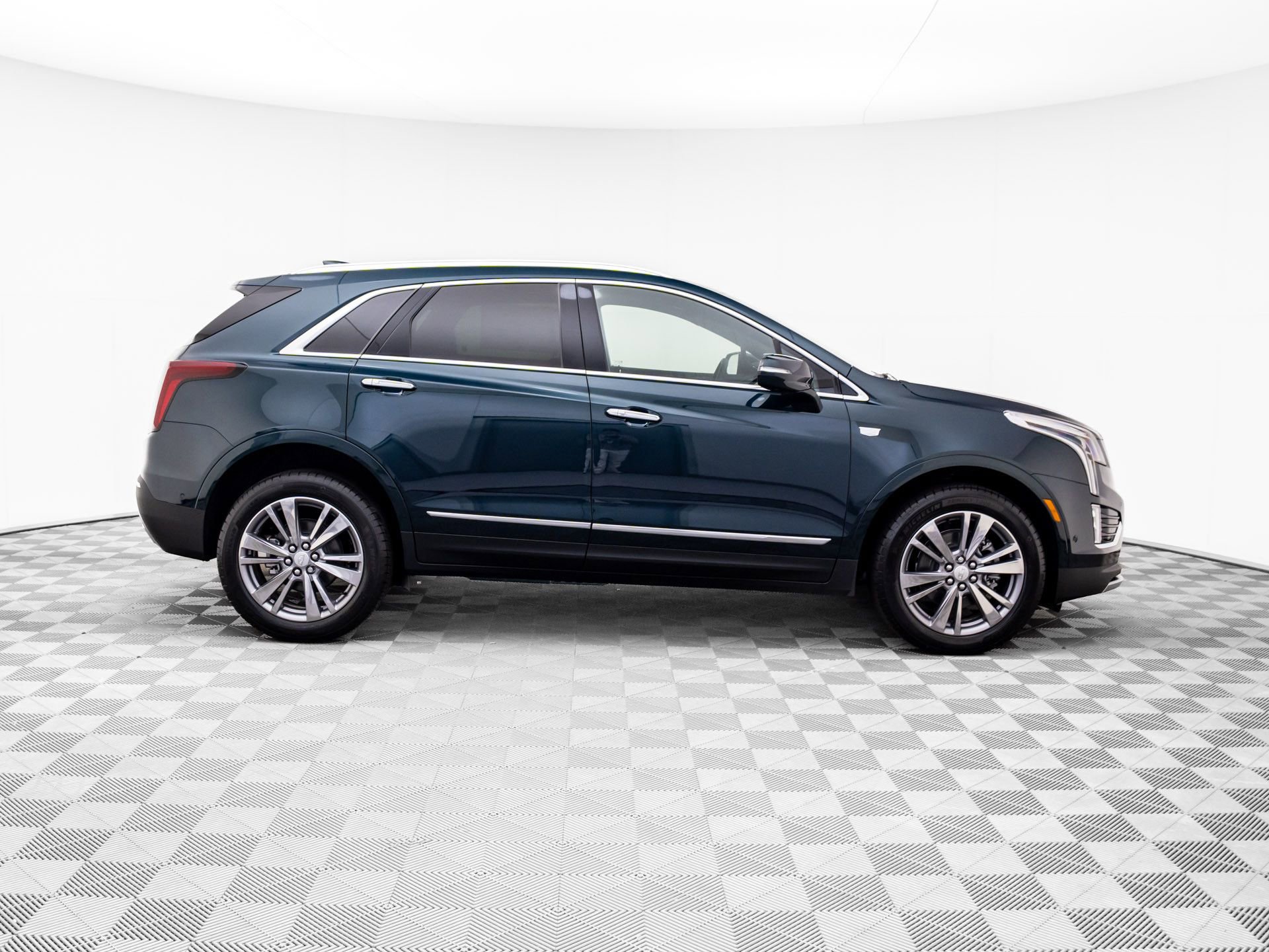 New 2026 Cadillac XT5 Premium Luxury w/ Driver Assist Package image 7