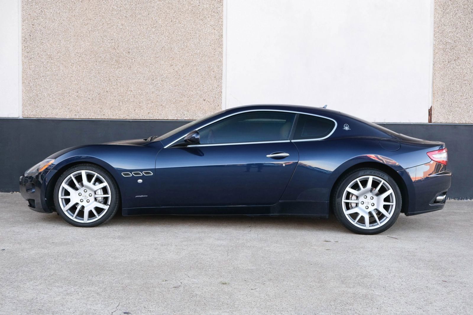 Used 2010 Maserati GranTurismo Coupe RWD image 6
