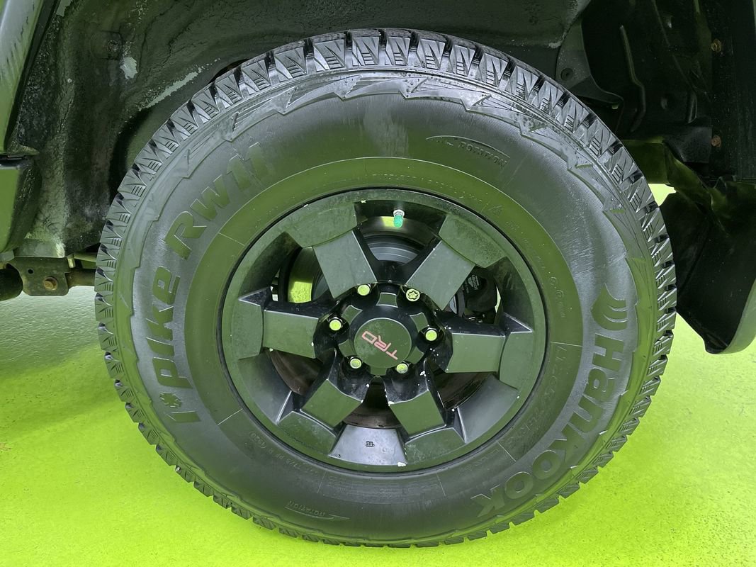 Used 2011 Toyota FJ Cruiser 4WD w/ Trail Teams Special Edition image 14