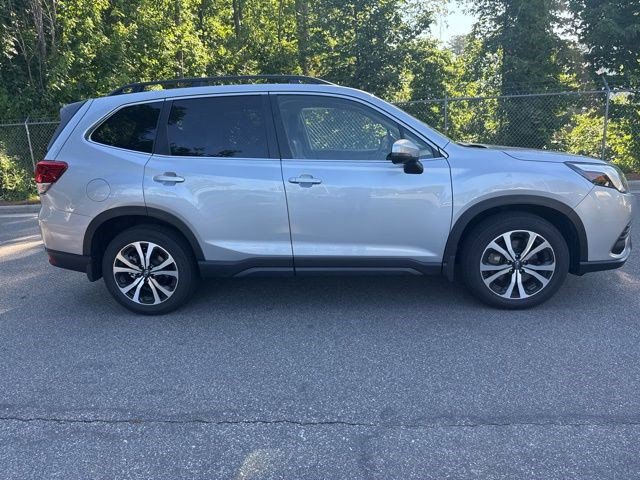 Used 2024 Subaru Forester Limited w/ Convenience Package AWD/4WD image 12