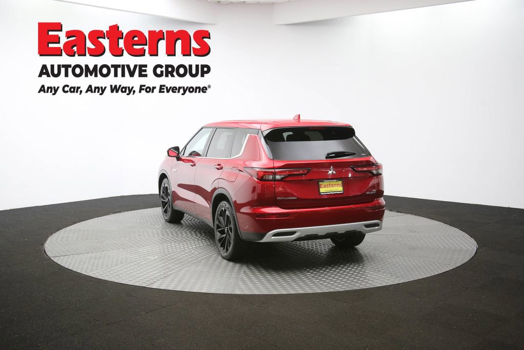 Used 2023 Mitsubishi Outlander SE image 64