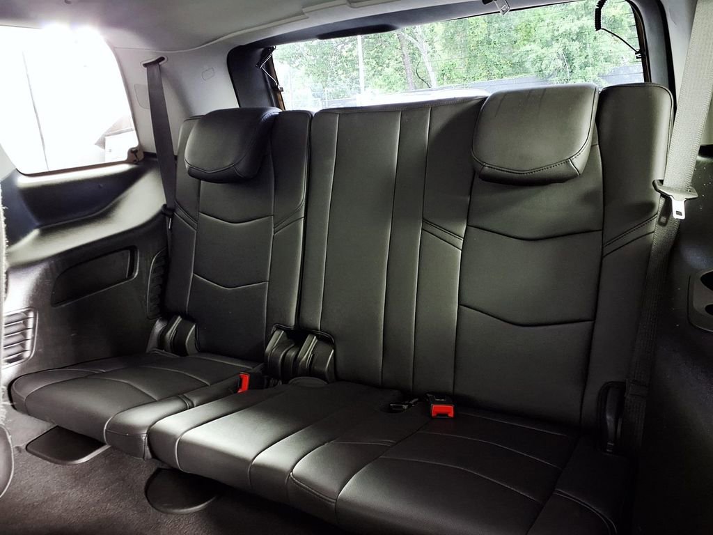 Used 2020 Cadillac Escalade Premium Luxury RWD image 9