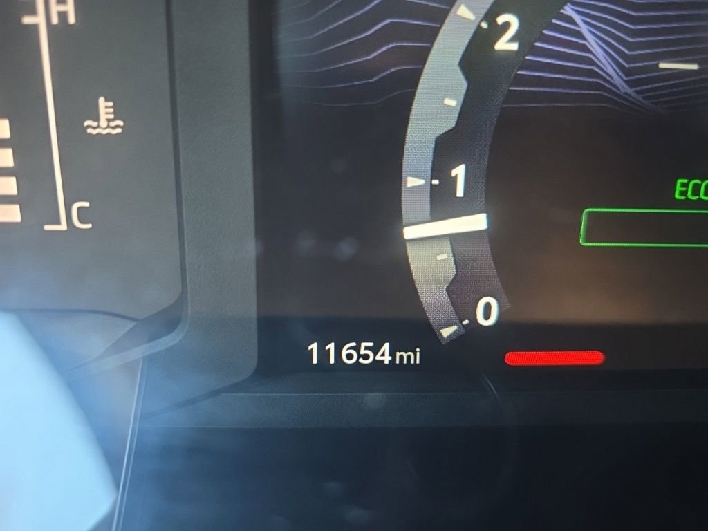 Used 2024 Toyota Tacoma SR5 w/ SR5 Upgrade Package image 28