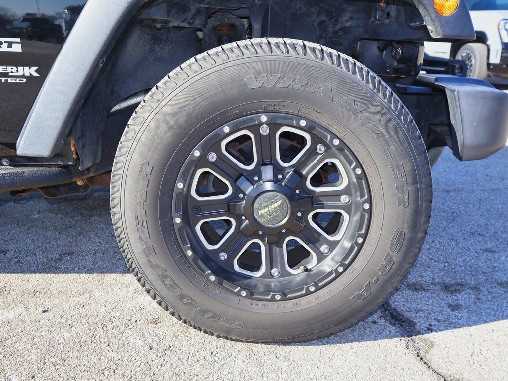 Used 2018 Jeep Wrangler Unlimited Sport S image 27