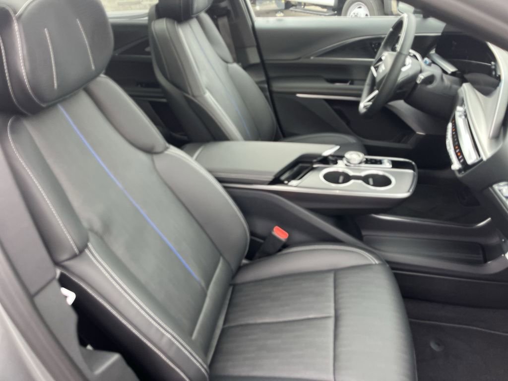 New 2026 Cadillac Lyriq Premium Luxury image 20