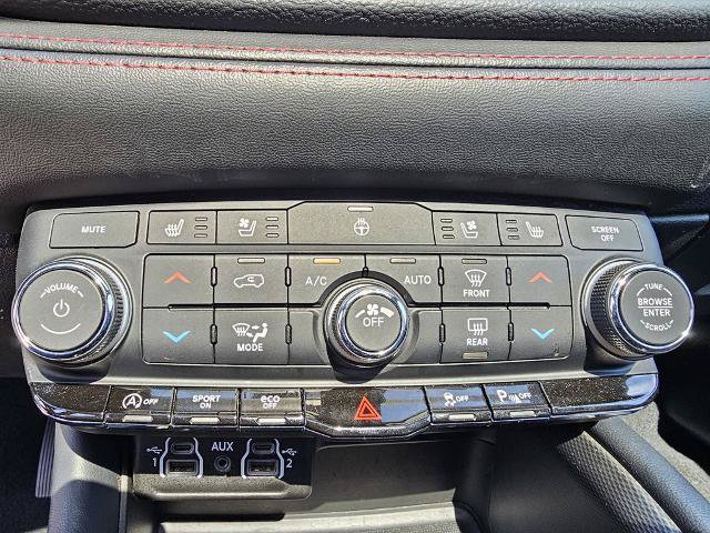 Used 2024 Dodge Durango GT AWD/4WD image 28