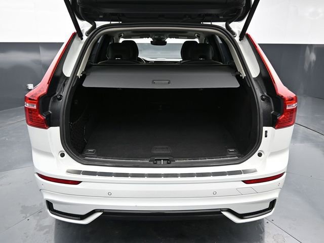 Used 2024 Volvo XC60 T8 Ultimate w/ Climate Package AWD/4WD image 9