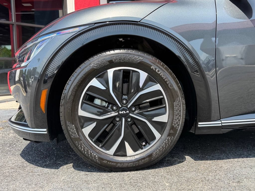 Used 2024 Kia EV6 Wind RWD image 8
