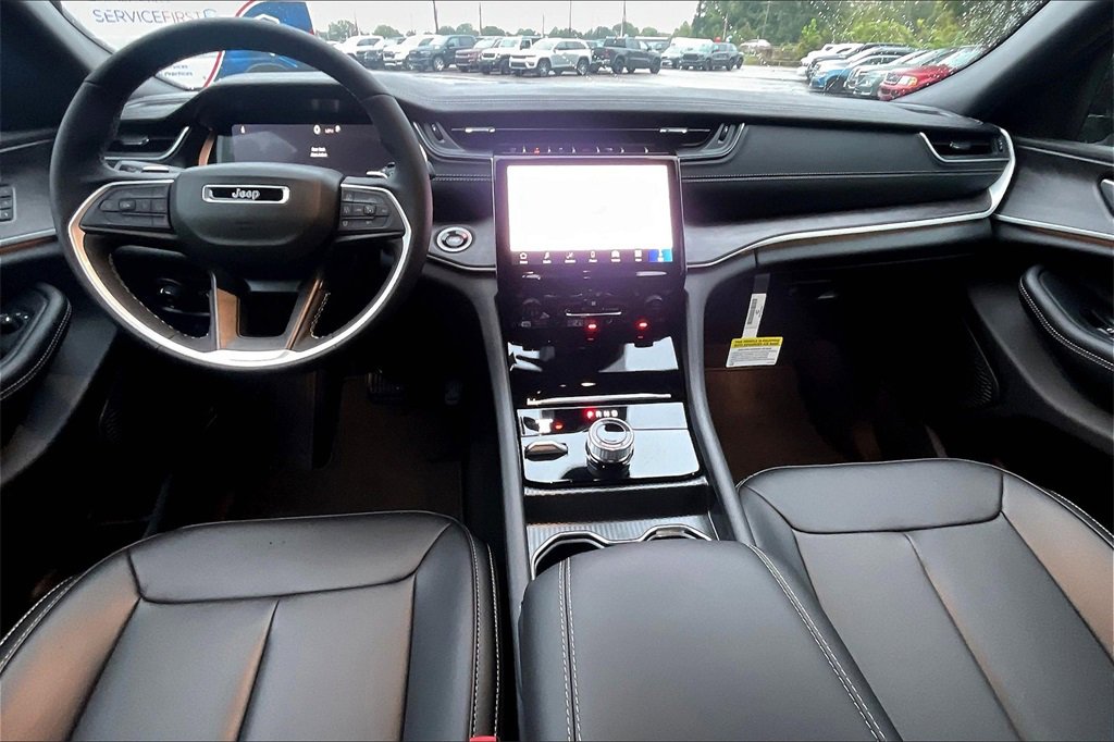 New 2025 Jeep Grand Cherokee Limited image 5