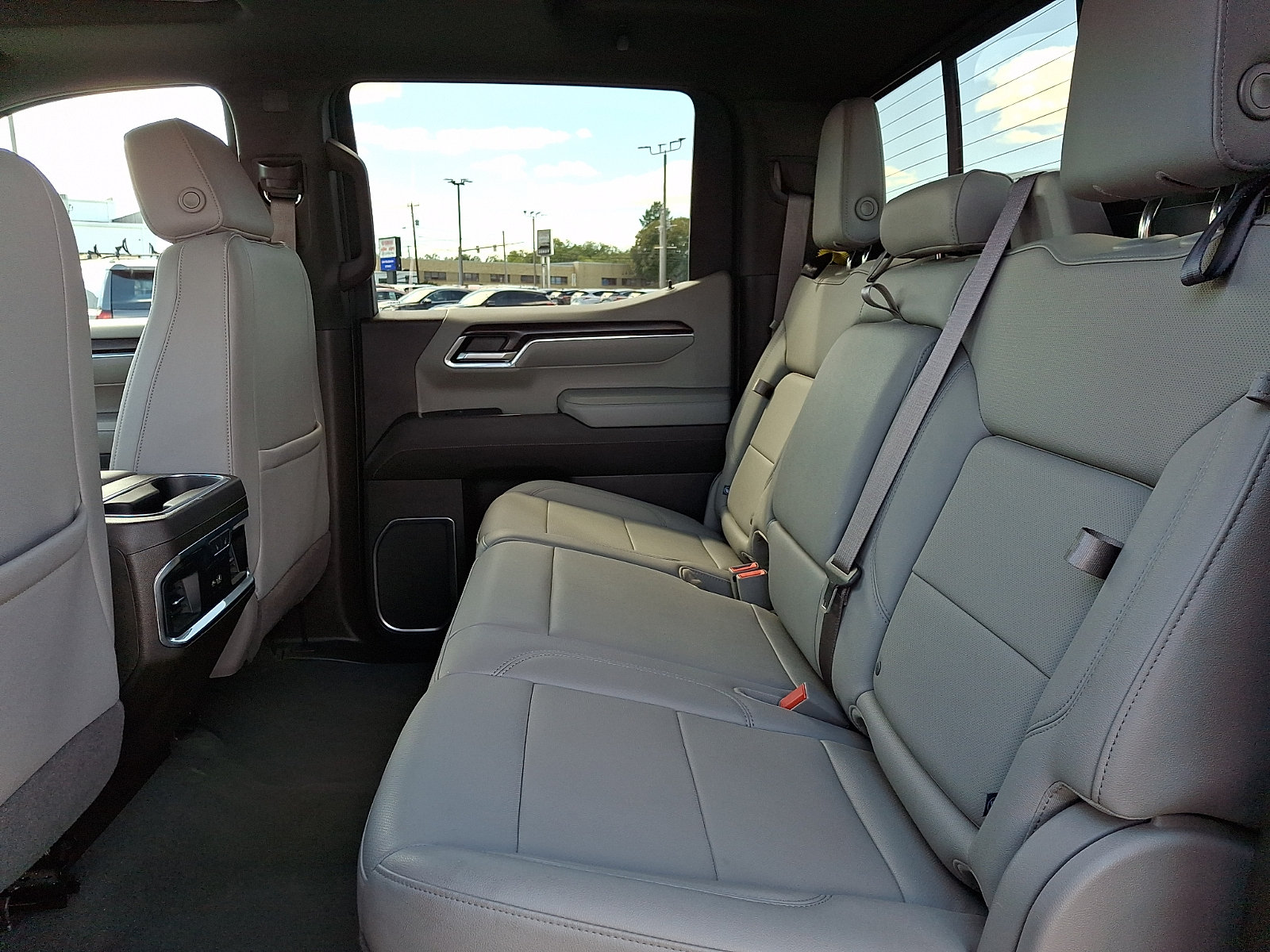 Used 2023 GMC Sierra 1500 SLT w/ SLT Premium Package AWD/4WD image 10