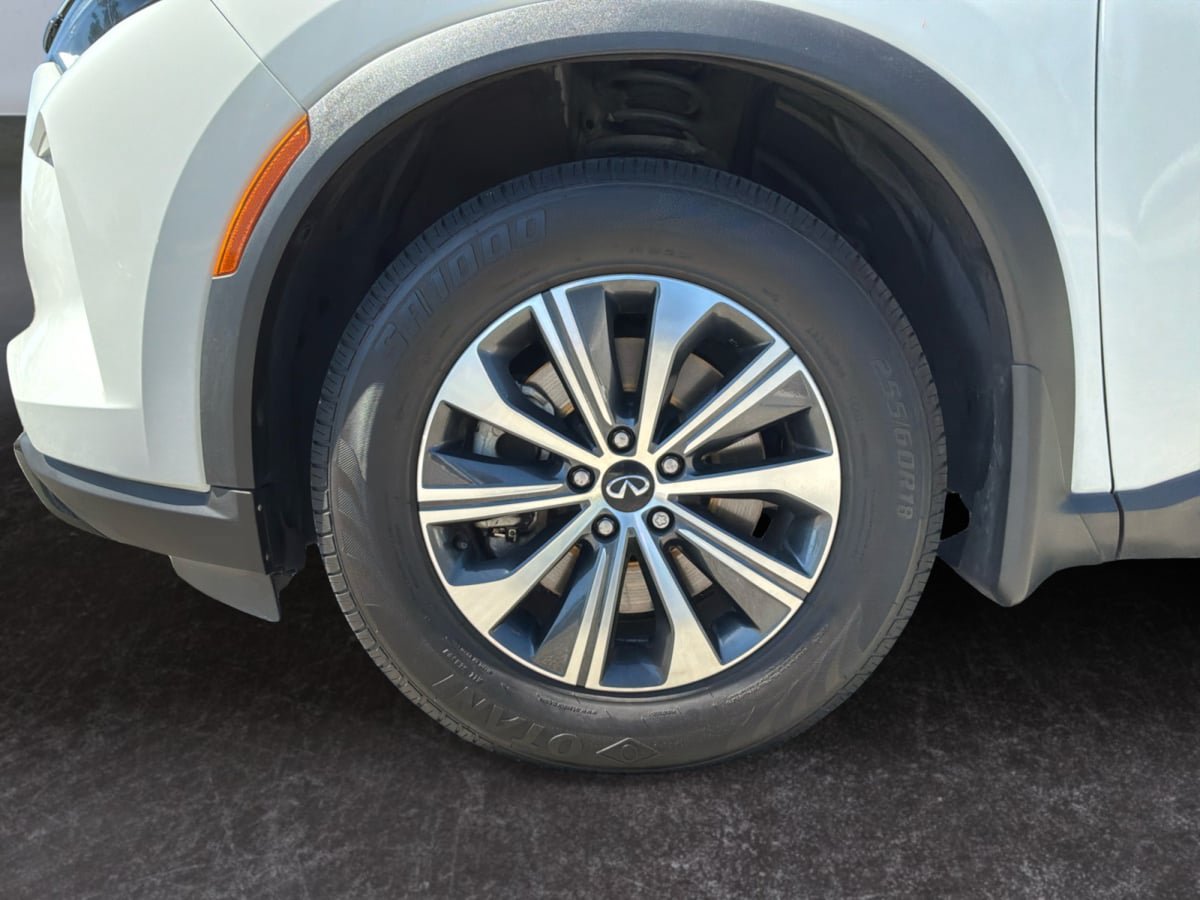 Used 2023 INFINITI QX60 Pure AWD/4WD image 9