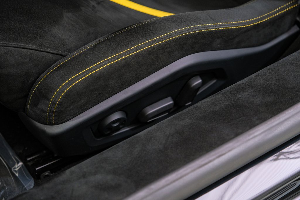 Used 2018 Lamborghini Huracan Performante image 39