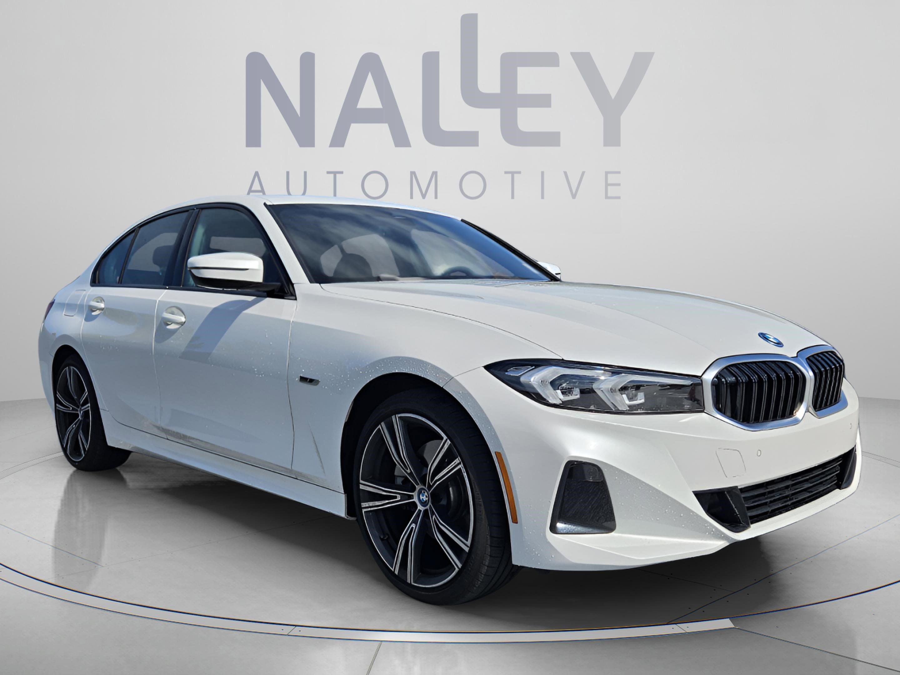 Used 2023 BMW 330e w/ Driving Assistance Package RWD image 7