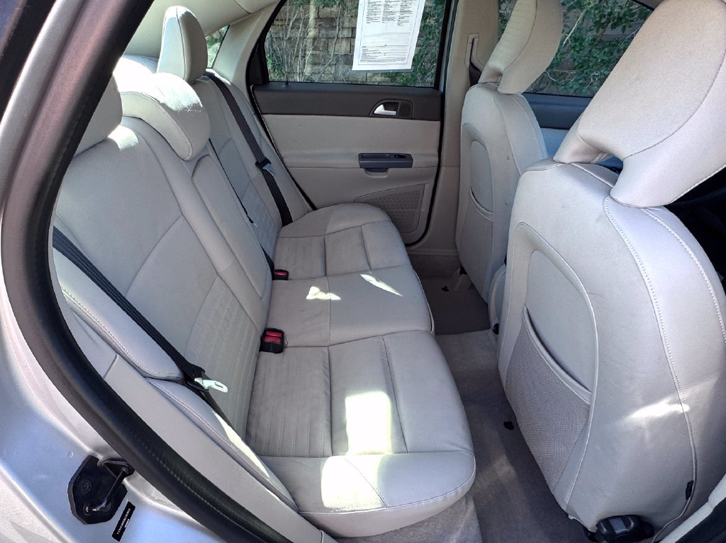 Used 2008 Volvo S40 2.4i FWD image 35