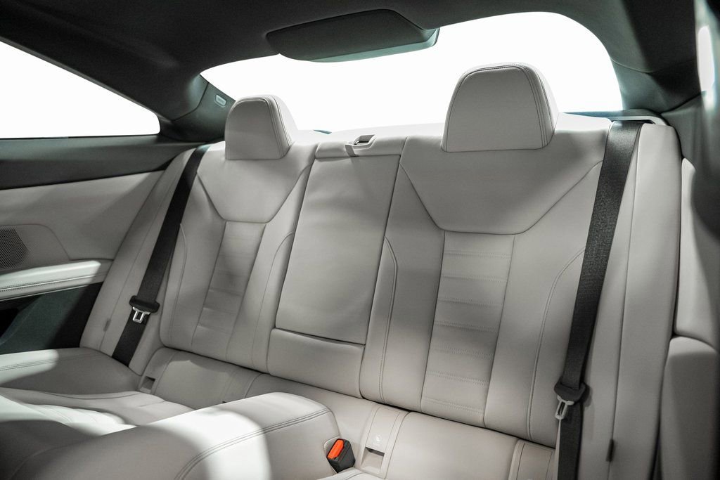 Used 2023 BMW 440i xDrive Coupe w/ Premium Package image 35