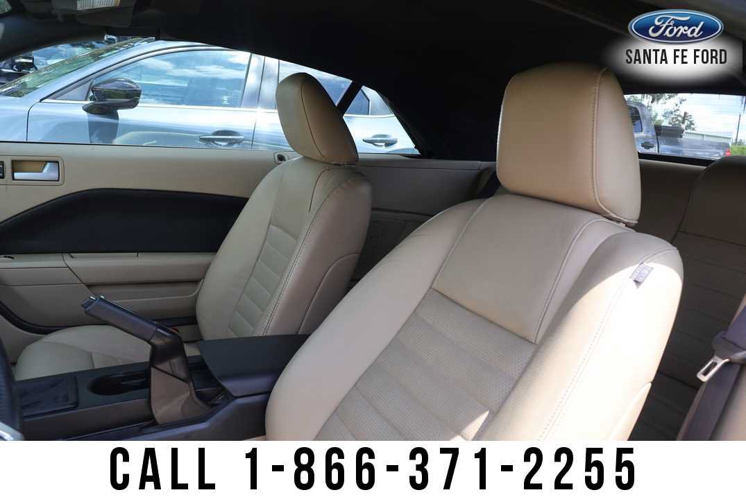 Used 2006 Ford Mustang GT RWD image 12