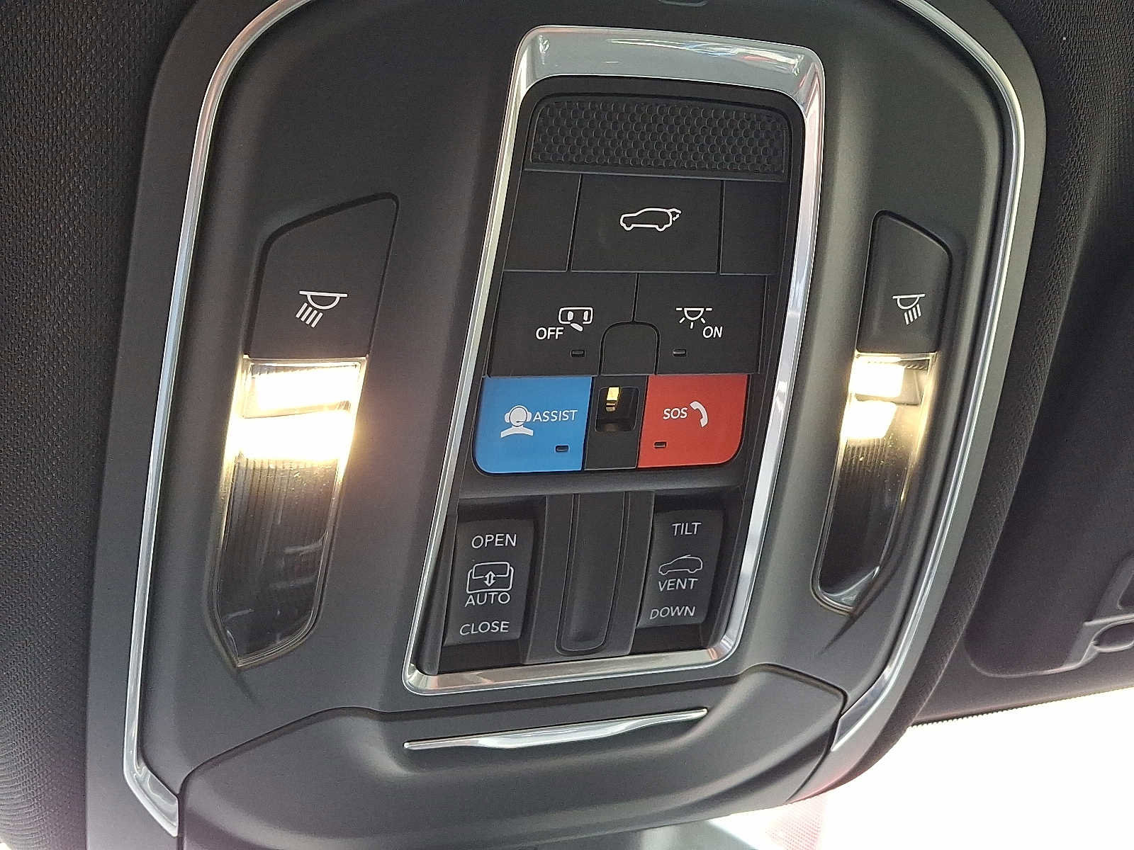 New 2025 Jeep Grand Cherokee Altitude image 17