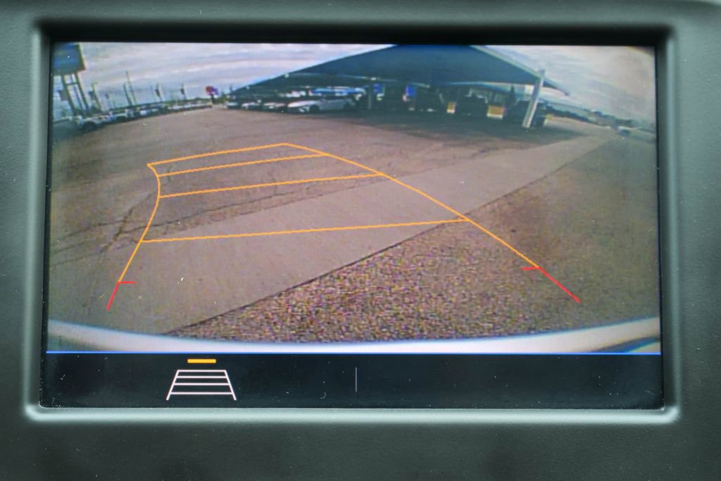 Used 2021 Chevrolet Equinox LT image 30