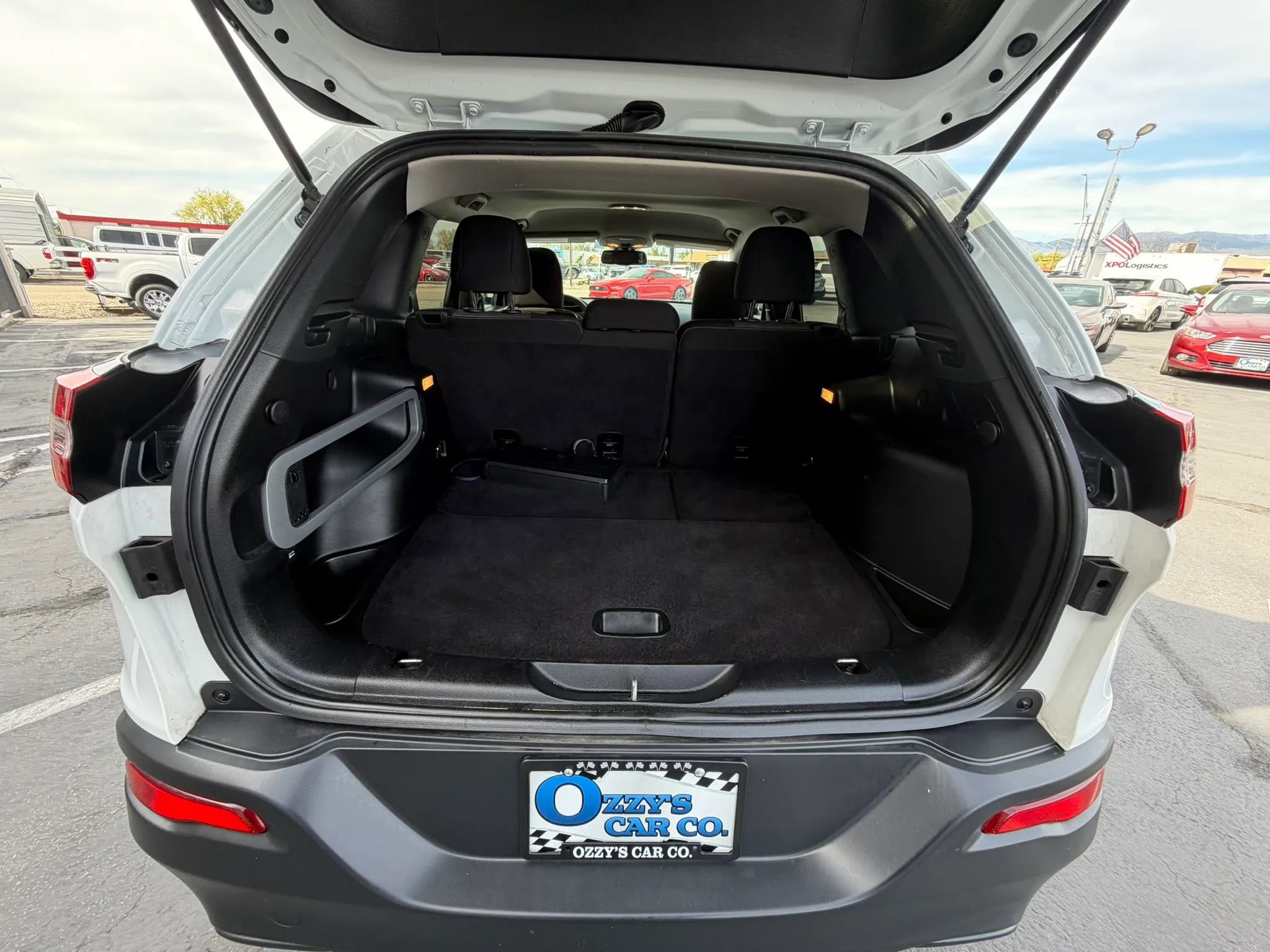 Used 2015 Jeep Cherokee Sport image 19