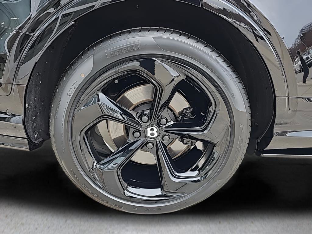 New 2025 Bentley Bentayga image 14