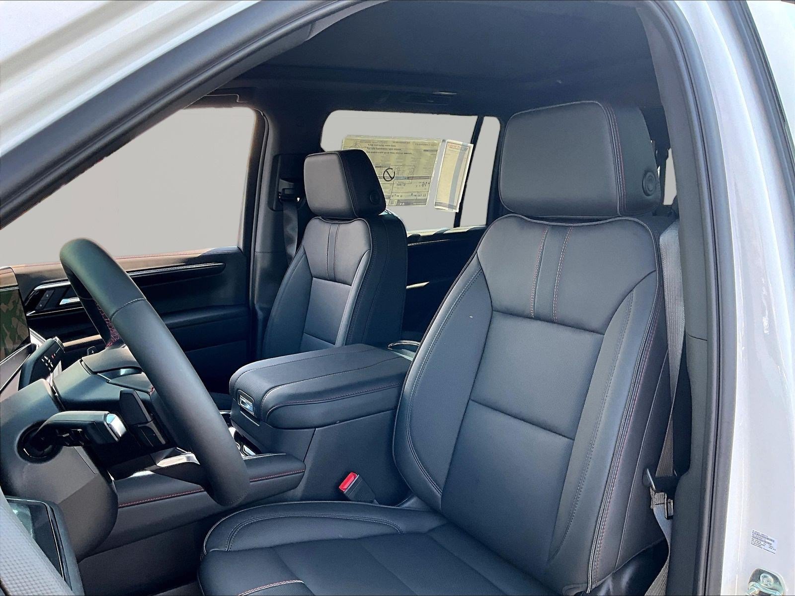 New 2026 Chevrolet Suburban RST w/ Comfort Package AWD/4WD image 17