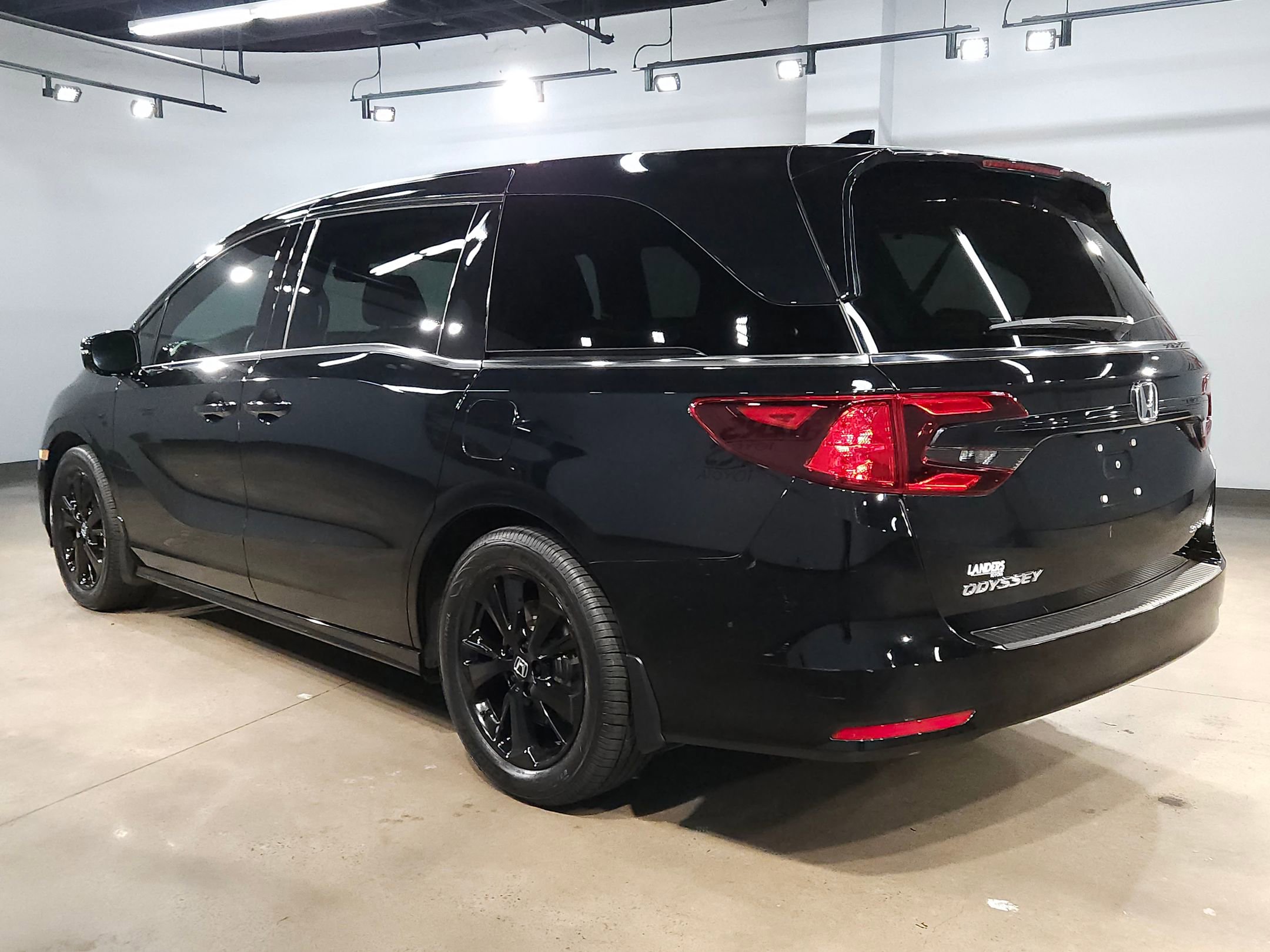 Used 2023 Honda Odyssey Sport image 5