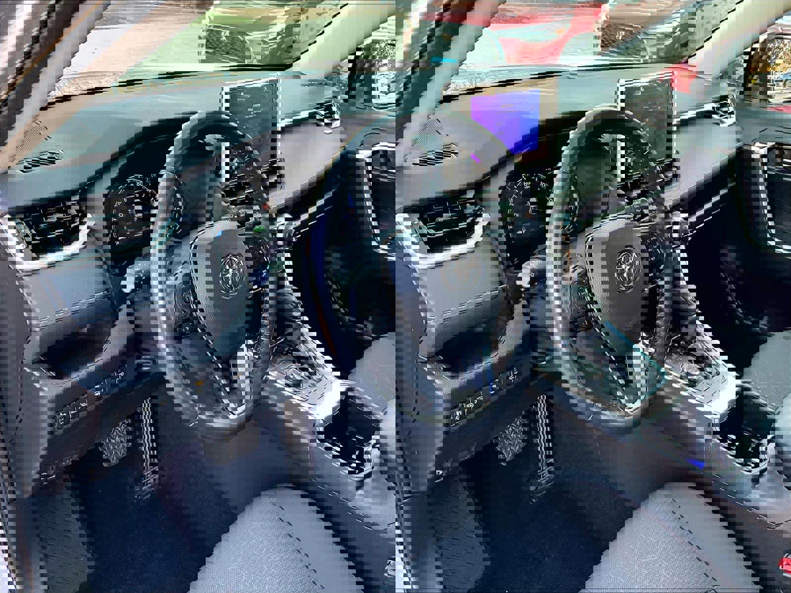 Used 2023 Toyota RAV4 XLE image 8