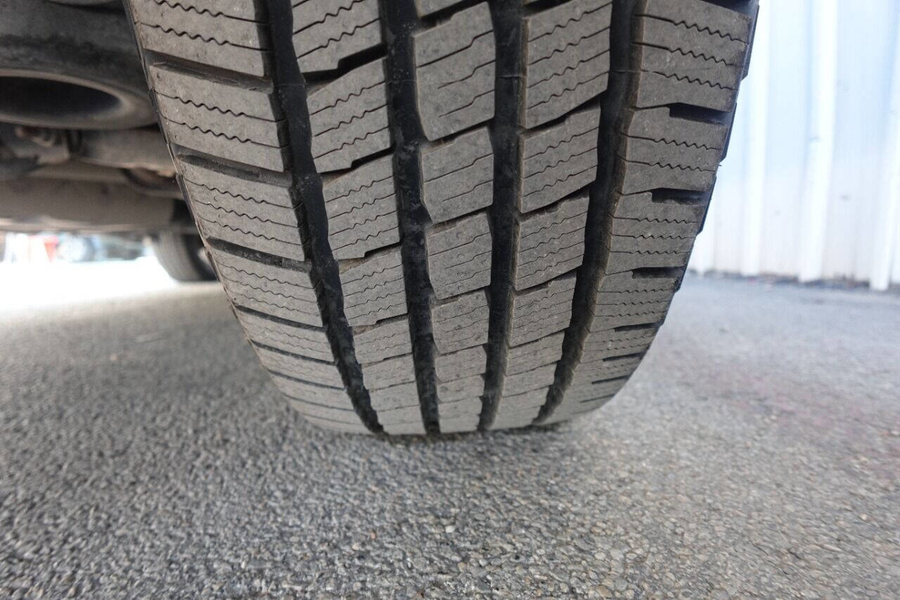 Used 2016 INFINITI QX80 Base 4dr SUV w/ 22" Wheel Package image 46