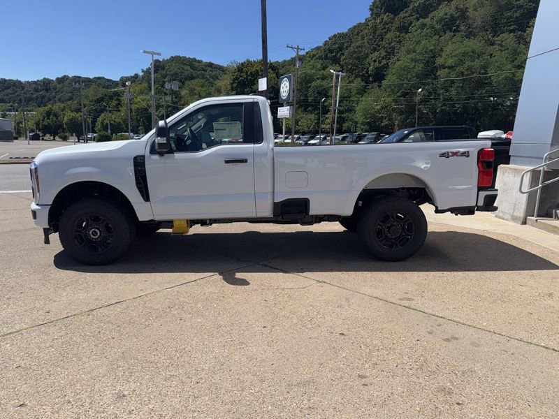New 2025 Ford F350 XL w/ STX Appearance Package AWD/4WD image 4