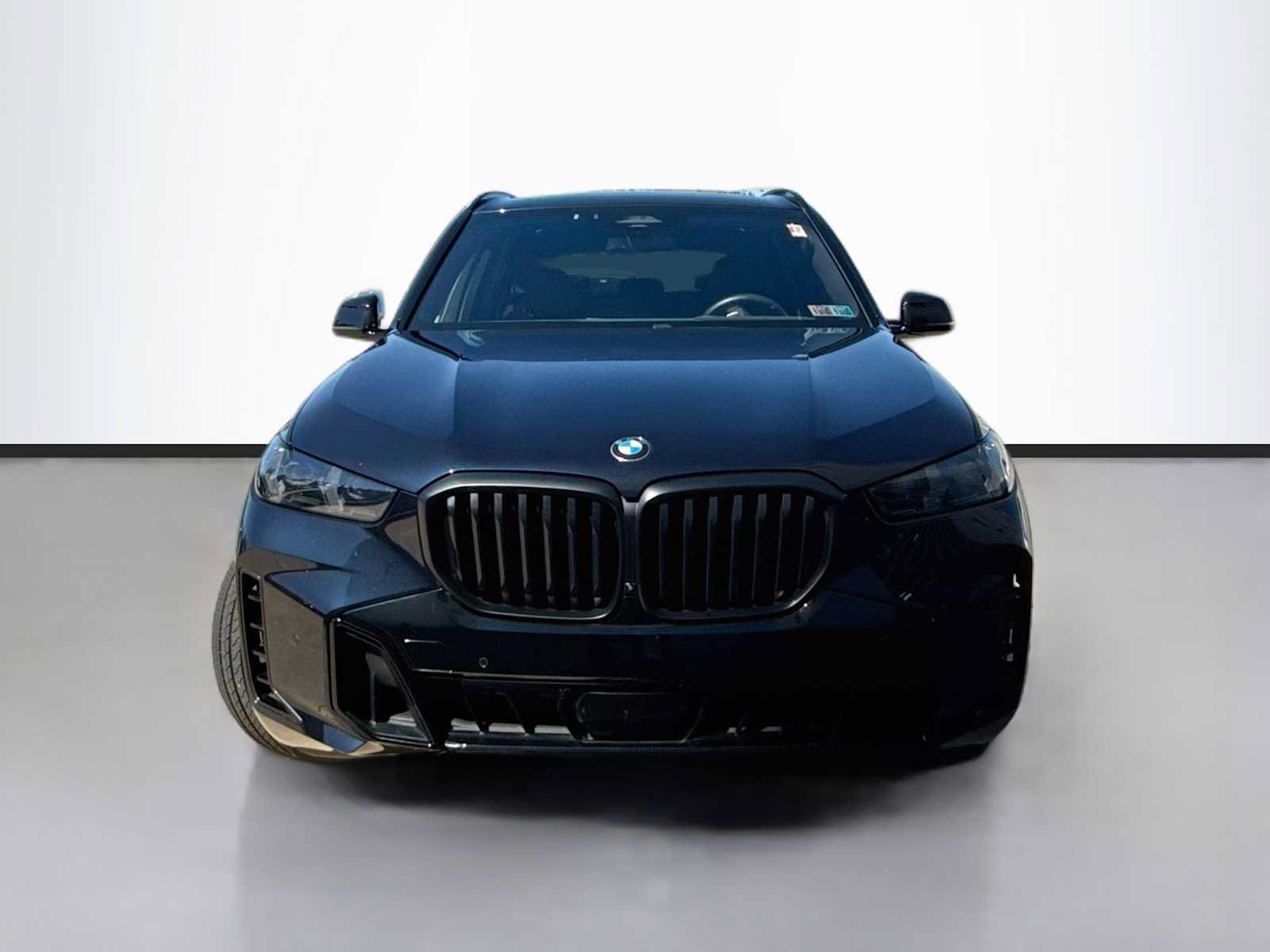 Used 2024 BMW X5 xDrive40i w/ M Sport Package AWD/4WD image 2