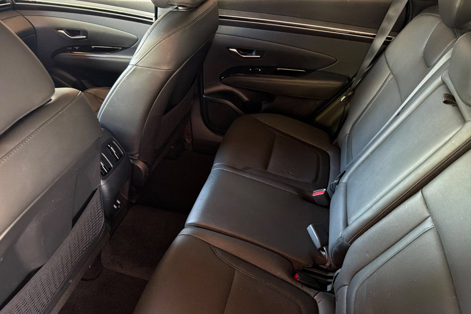 Used 2023 Hyundai Tucson Limited FWD image 16