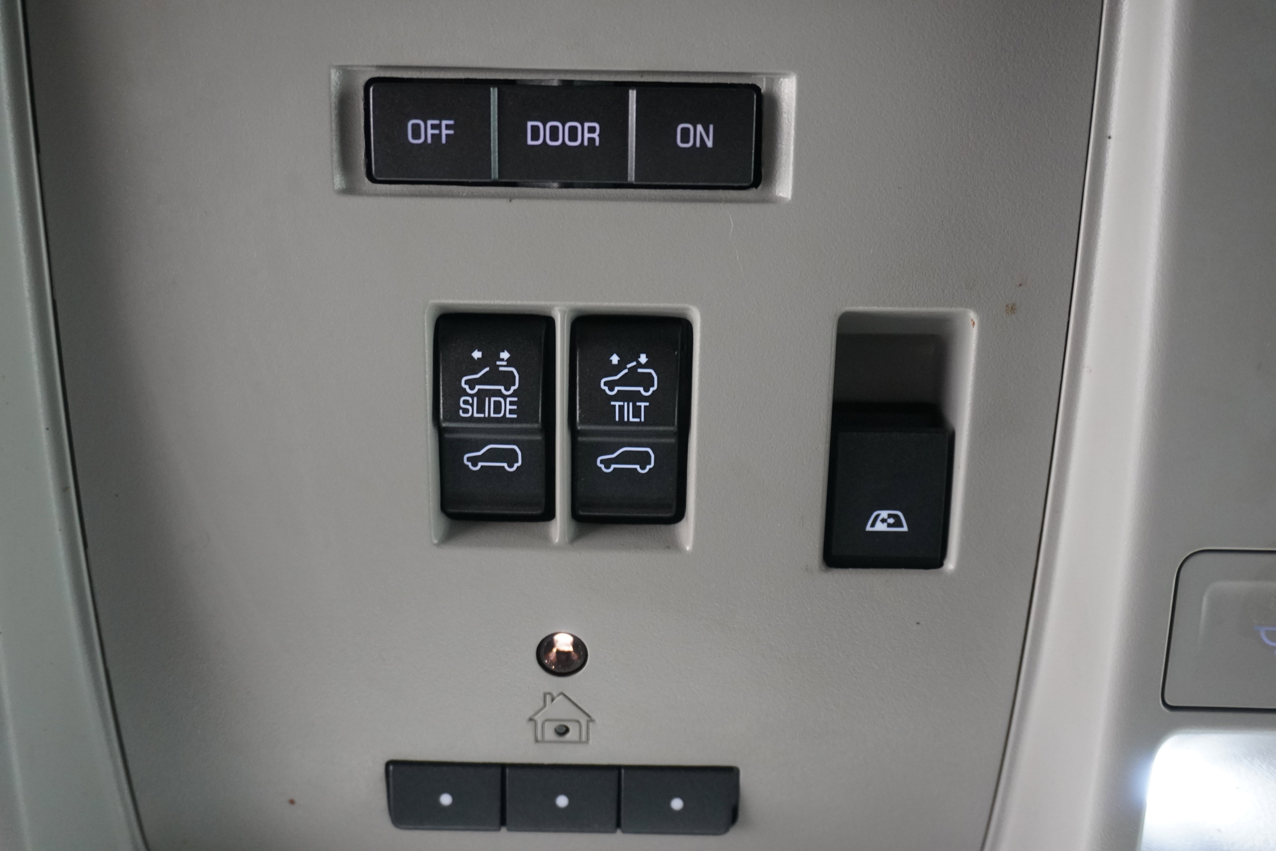 Used 2017 GMC Sierra 1500 SLT AWD/4WD image 23