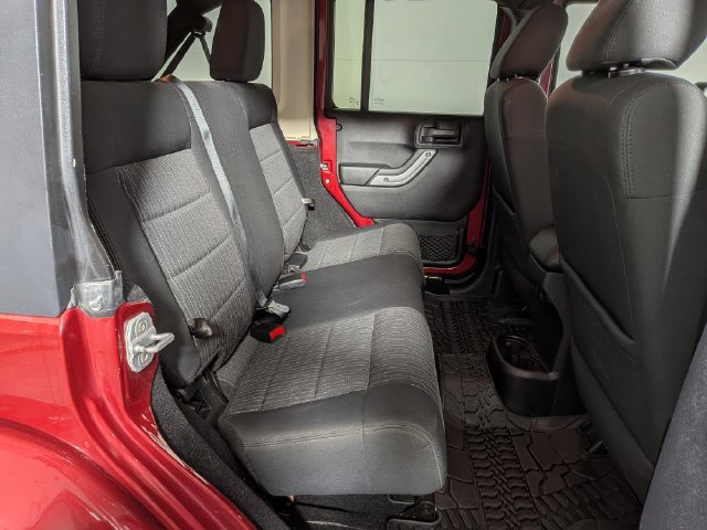 Used 2011 Jeep Wrangler Unlimited Sahara AWD/4WD image 29