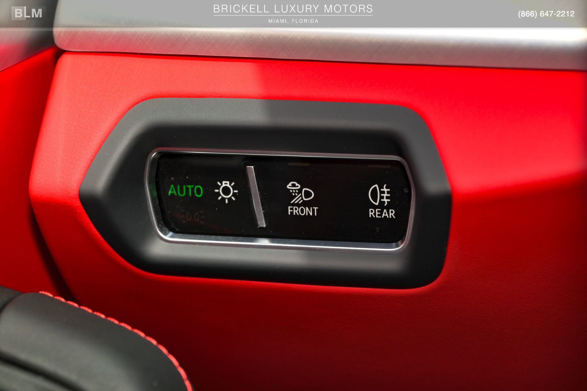 Used 2020 Lamborghini Urus image 32