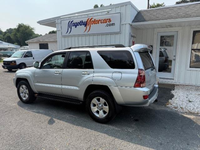 Used 2005 Toyota 4Runner Limited AWD/4WD image 12