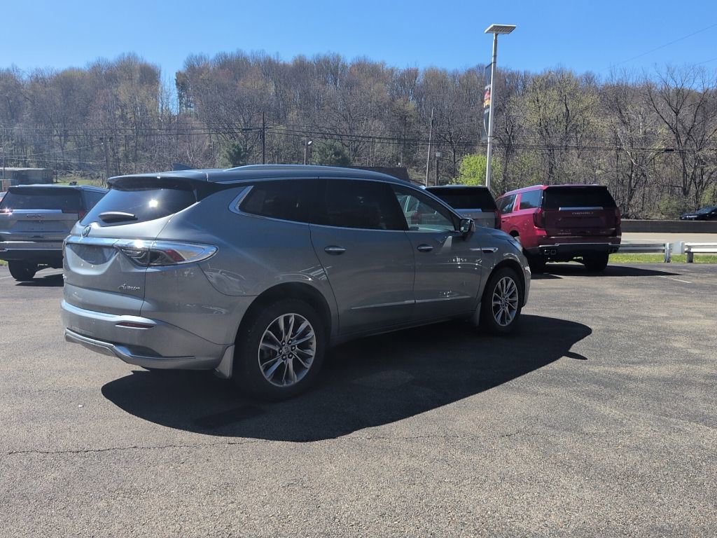 Used 2024 Buick Enclave Avenir w/ Avenir Technology Package AWD/4WD image 4