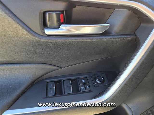 Used 2022 Toyota RAV4 SE w/ Convenience Package image 21