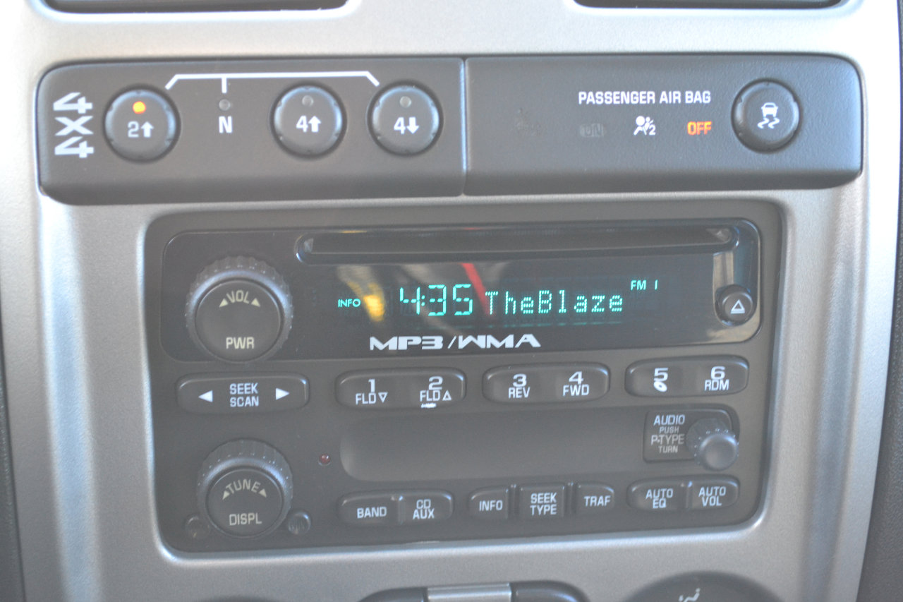 Used 2011 Chevrolet Colorado LT image 18